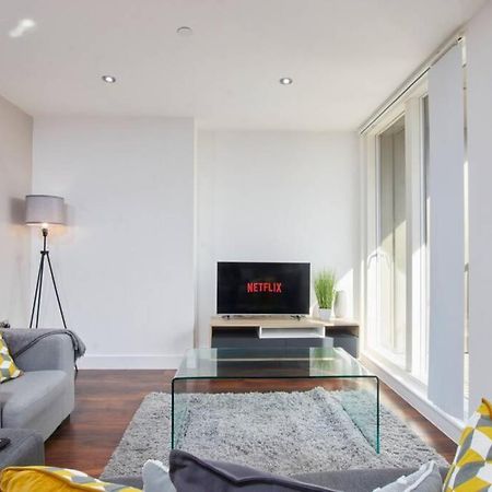 Lovely Apartment - Private Parking - Stadium Views Manchester Zewnętrze zdjęcie