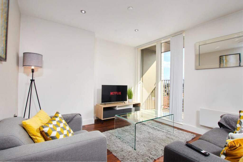 Lovely Apartment - Private Parking - Stadium Views Manchester Zewnętrze zdjęcie