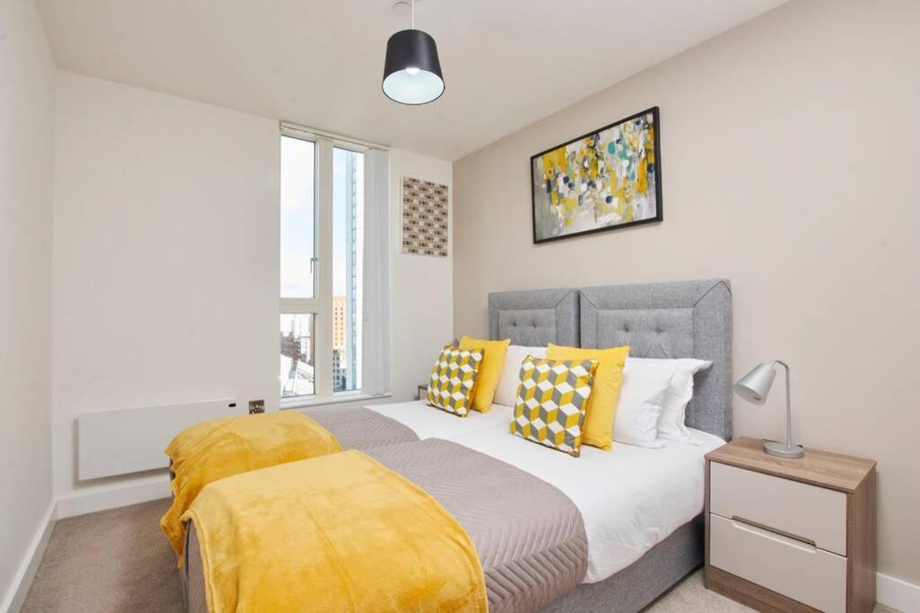 Lovely Apartment - Private Parking - Stadium Views Manchester Zewnętrze zdjęcie