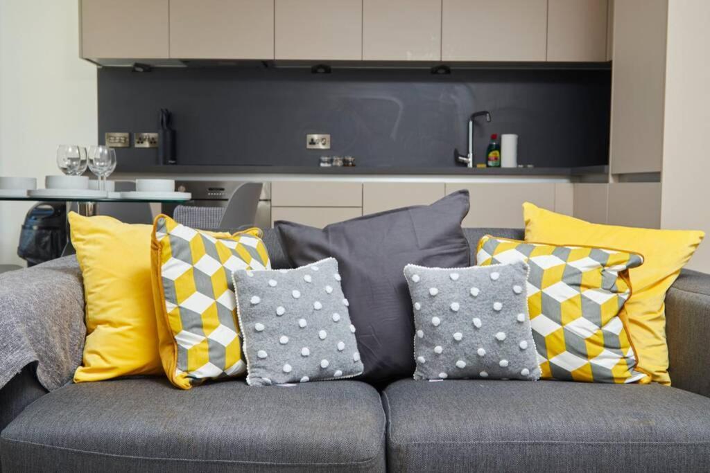 Lovely Apartment - Private Parking - Stadium Views Manchester Zewnętrze zdjęcie