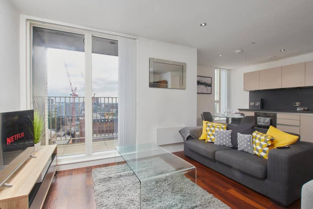 Lovely Apartment - Private Parking - Stadium Views Manchester Zewnętrze zdjęcie